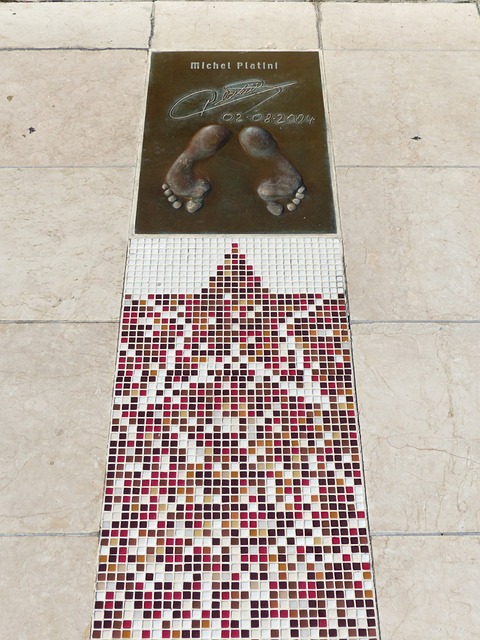 [台球]小遇挑战 丁俊晖挺进16强.